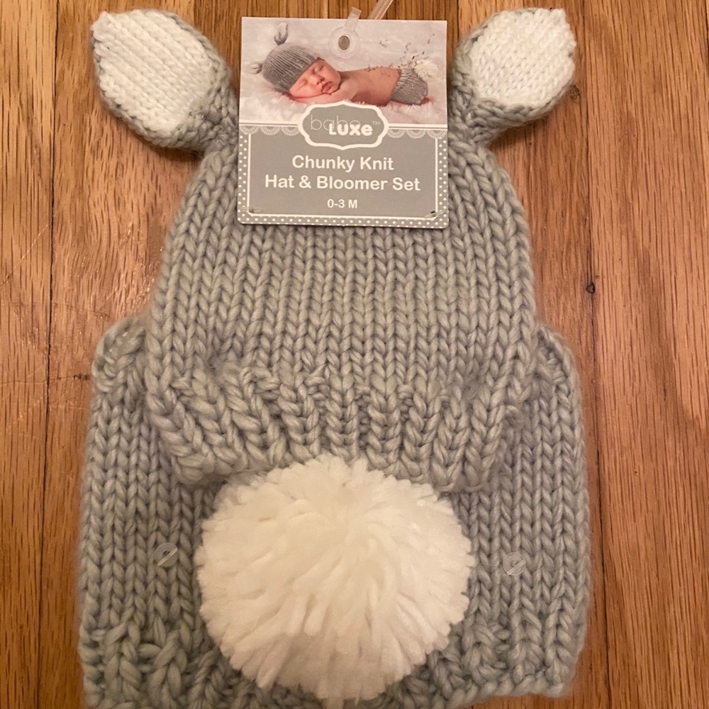 NWT Bunny Chunky Knit Hat & Bloomer Set